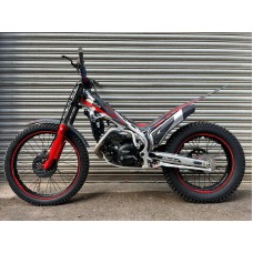 2024 Beta Evo 300 Trials Bike £4295 2024 Beta Evo 300 Trials Bike £4295